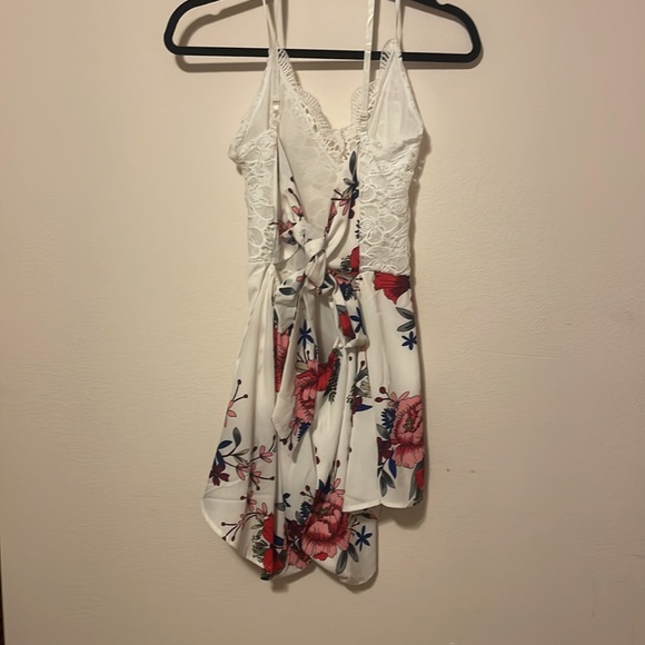 Romper never worn - Picture 2 of 2